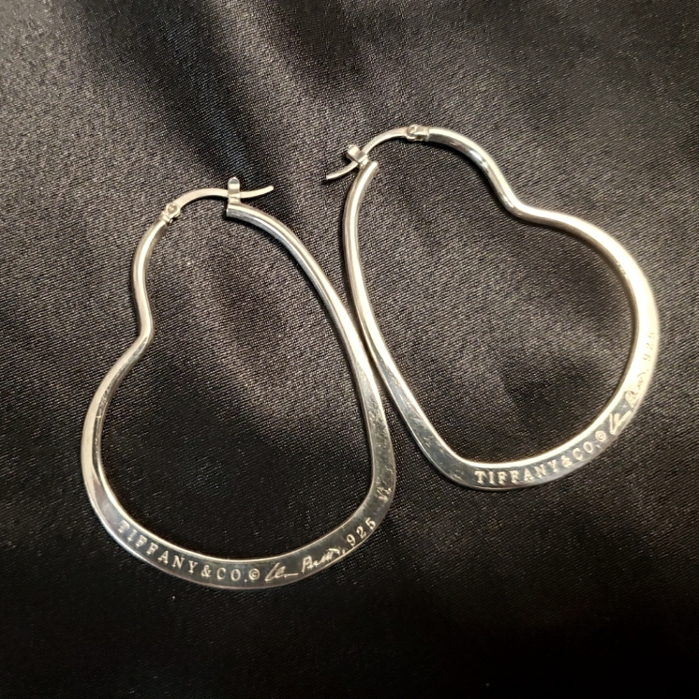 Tiffany & Co Elsa Peretti sterling silver open heart hoops